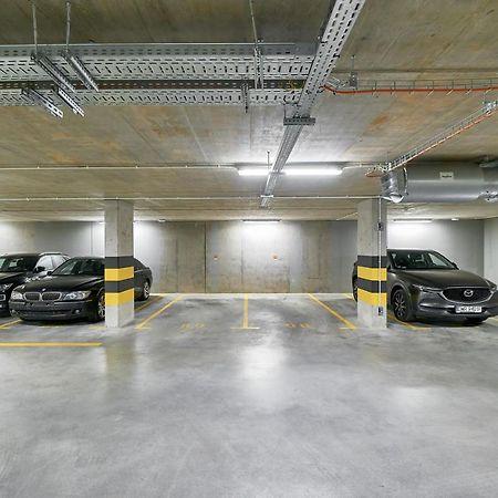 Exclusive Apartments Gwiazdzista With Free Garage Wroclaw By Noclegi Renters Extérieur photo