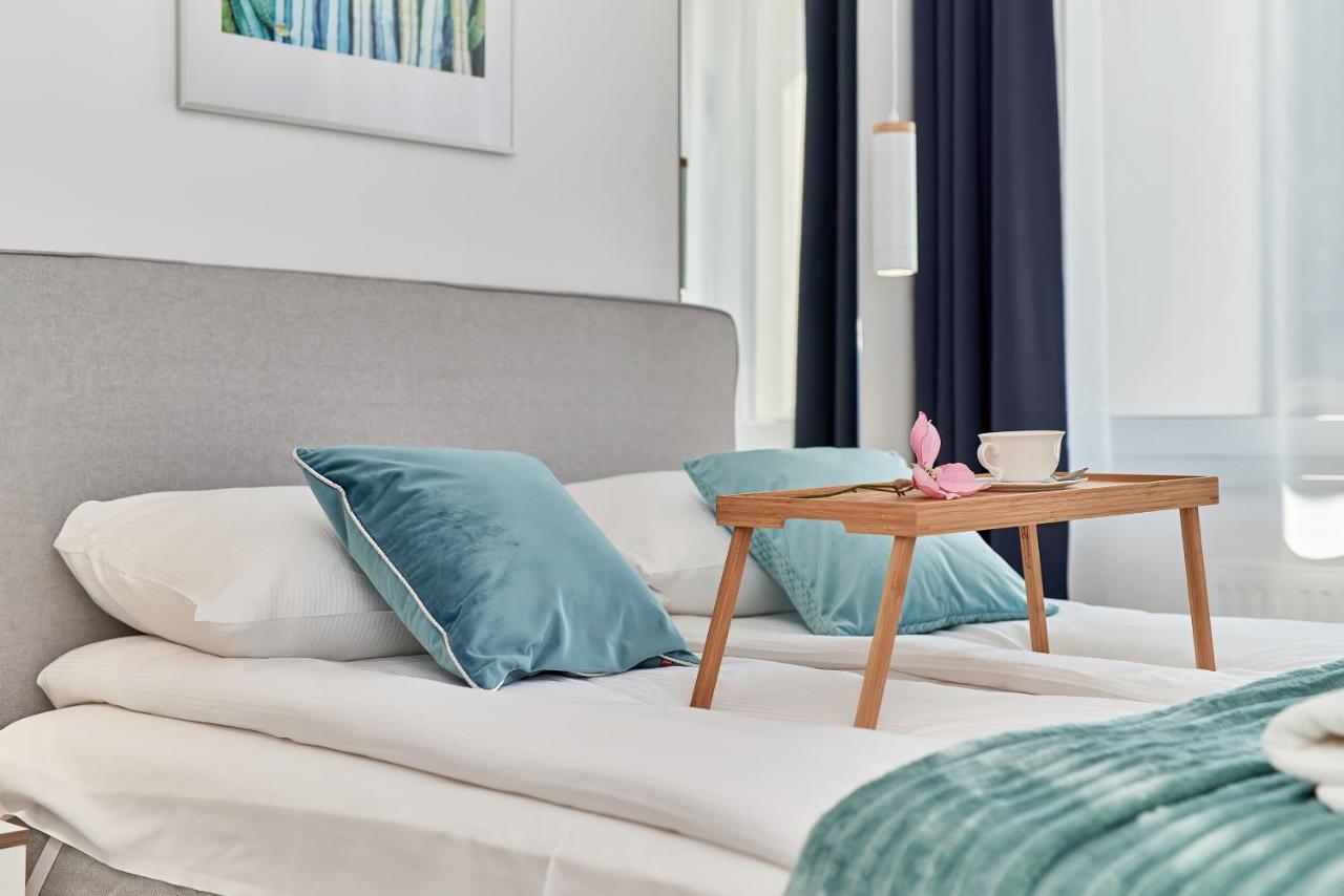 Exclusive Apartments Gwiazdzista With Free Garage Wroclaw By Noclegi Renters Extérieur photo