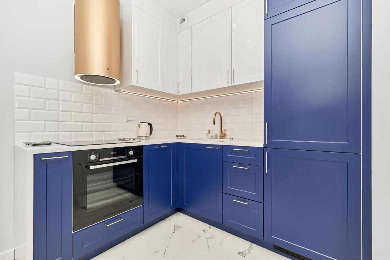 Exclusive Apartments Gwiazdzista With Free Garage Wroclaw By Noclegi Renters Extérieur photo