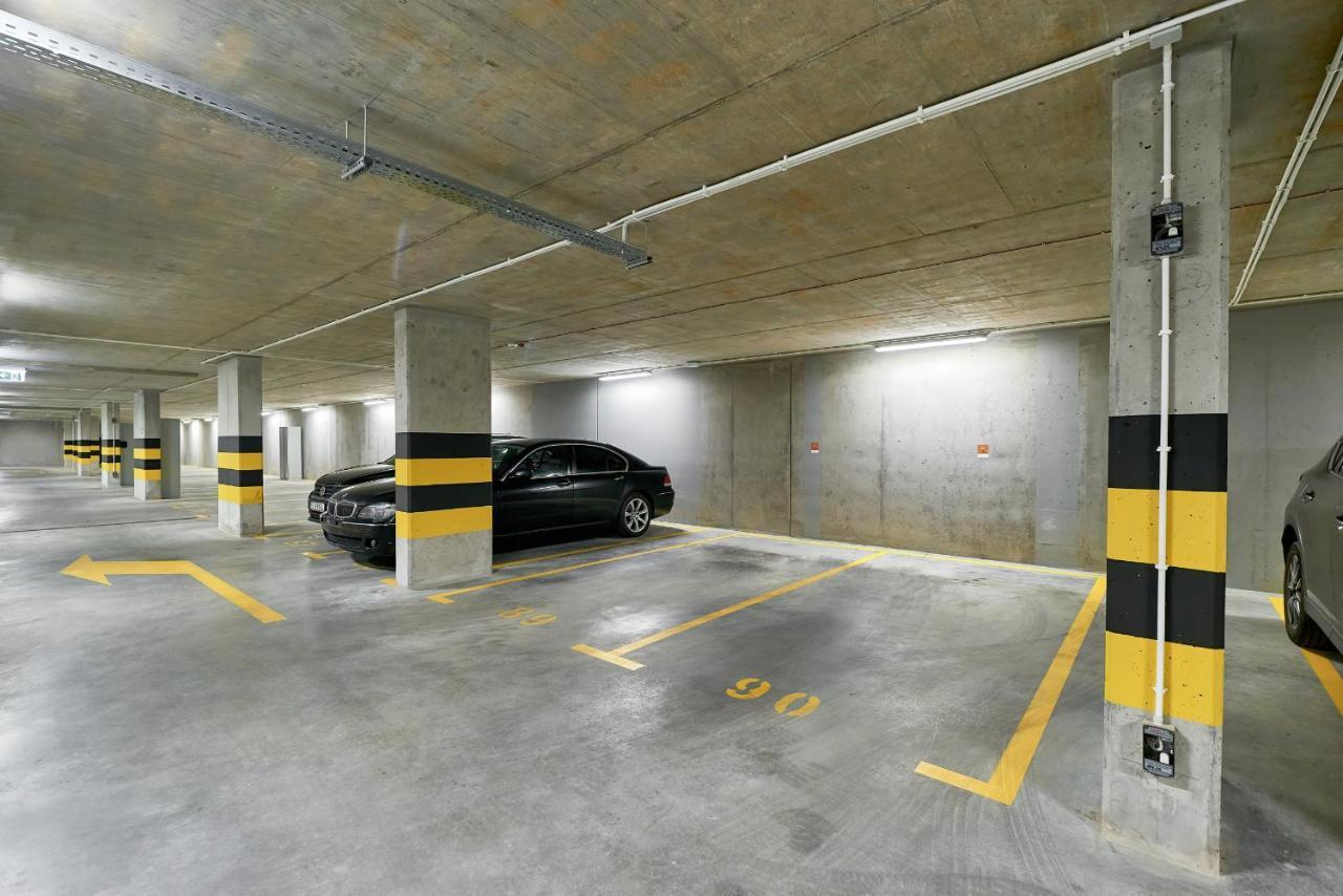 Exclusive Apartments Gwiazdzista With Free Garage Wroclaw By Noclegi Renters Extérieur photo
