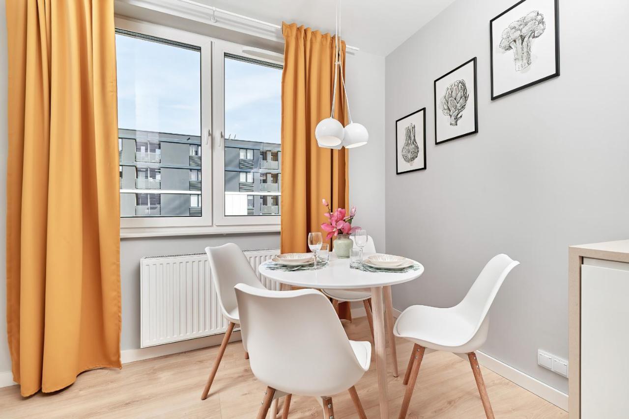 Exclusive Apartments Gwiazdzista With Free Garage Wroclaw By Noclegi Renters Extérieur photo