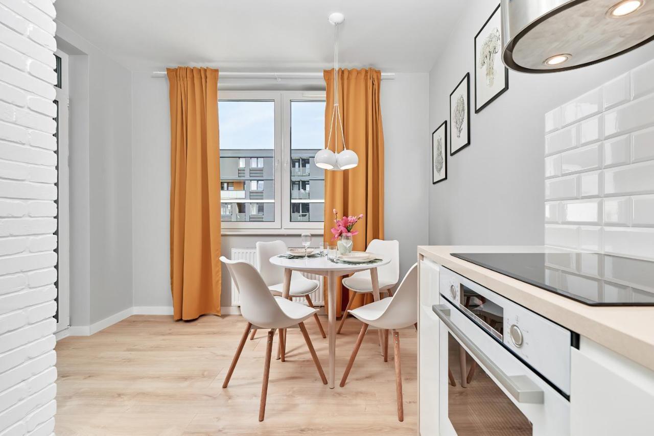 Exclusive Apartments Gwiazdzista With Free Garage Wroclaw By Noclegi Renters Extérieur photo